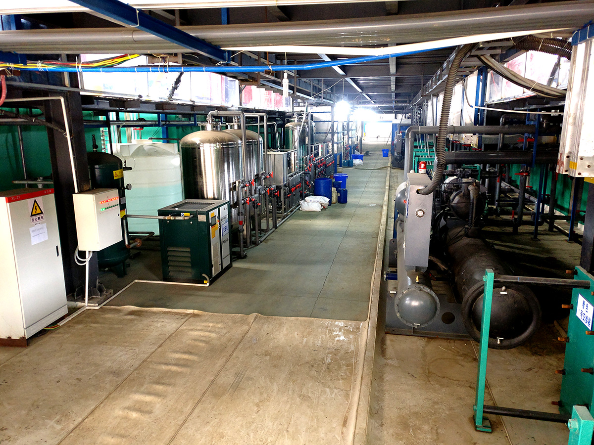 鑫佳盛鋁業(yè)氧化車(chē)間