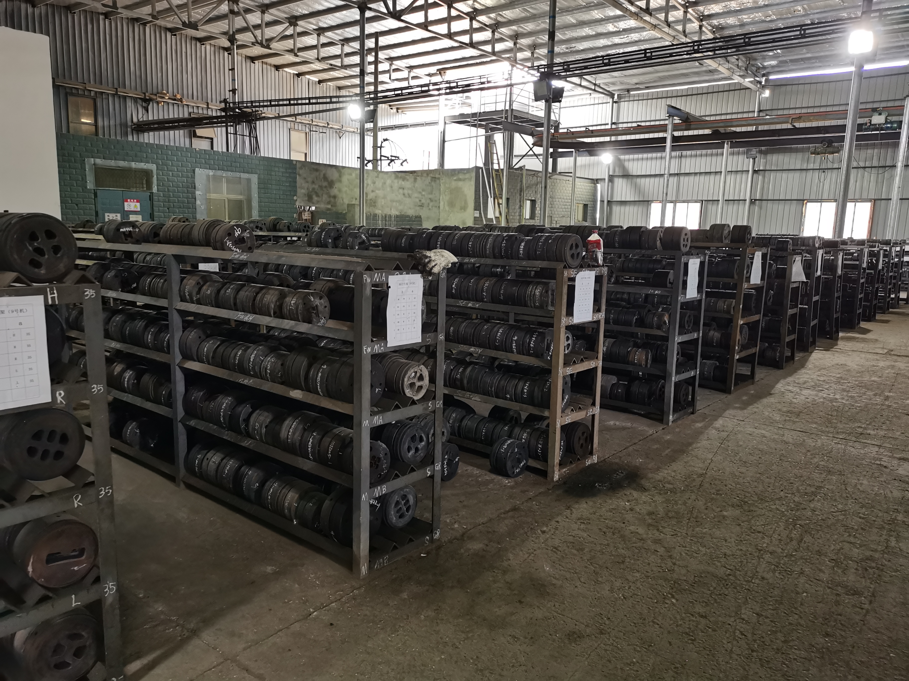 鑫佳盛鋁業(yè)磨具庫