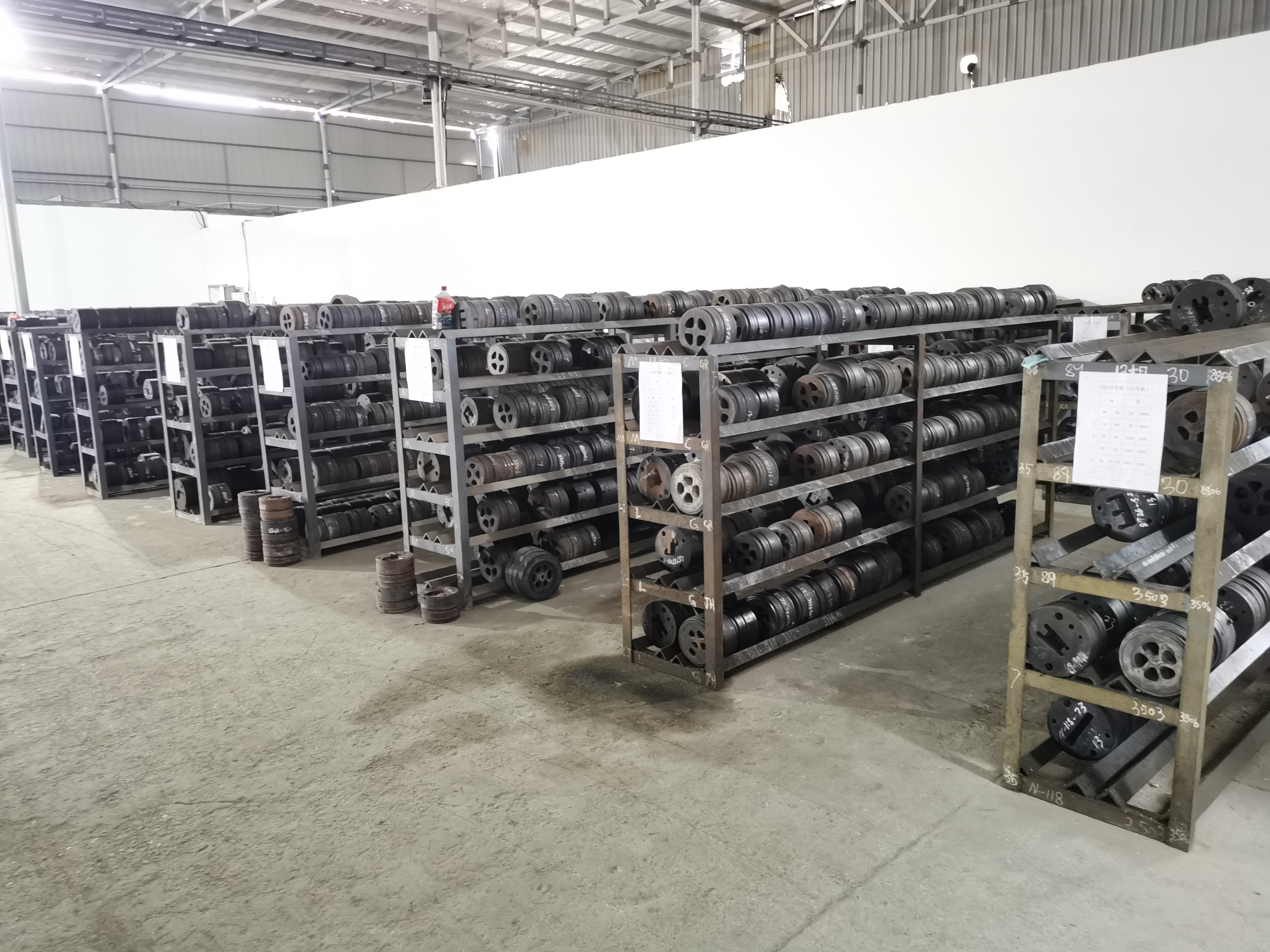 鑫佳盛鋁業(yè)磨具庫